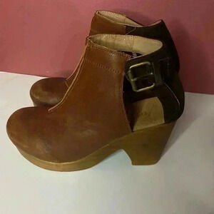 FREE PEOPLE AMBER ORCHARD CLOG